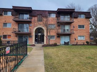 18550 Torrence Ave APT 10, Lansing, IL 60438