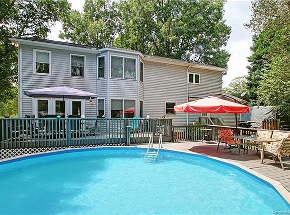 2nd image of 193 Turnberry Ln