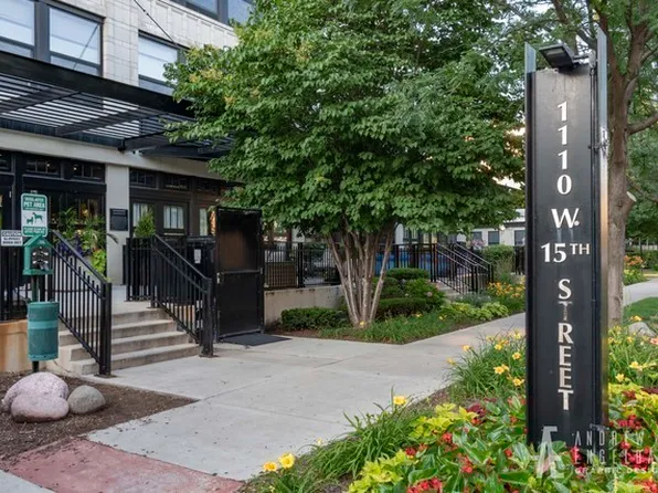 1110 W 15th St Unit 406, Chicago, IL 60608