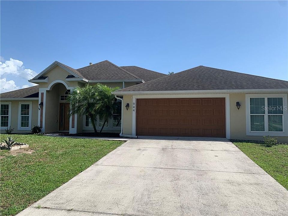 1st image of 944 Prescott Blvd