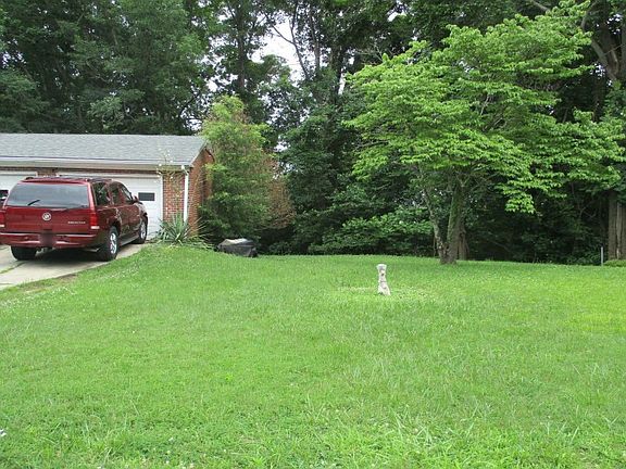 2nd image of 140 Burwood Pl