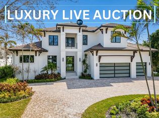 3280 Crayton Rd, Naples, FL 34103