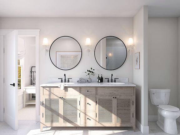 Dual sinks in owner s bath