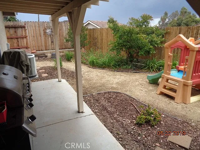 21437 Salix Ave — Photo 3