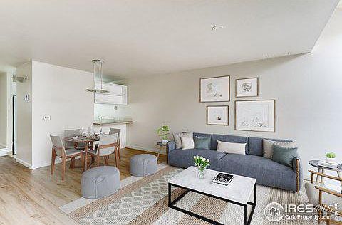3rd image of 4815 W Moorhead Cir