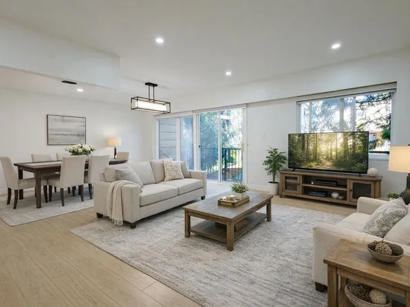 15225 105th Ave #128, Surrey, BC V3R 1R9