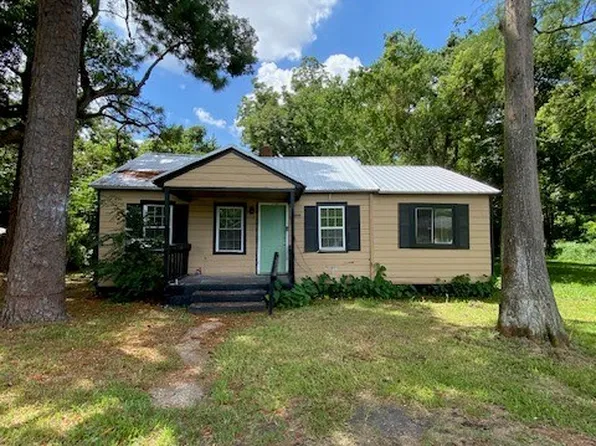 2500 Blain St, Brunswick, GA 31520