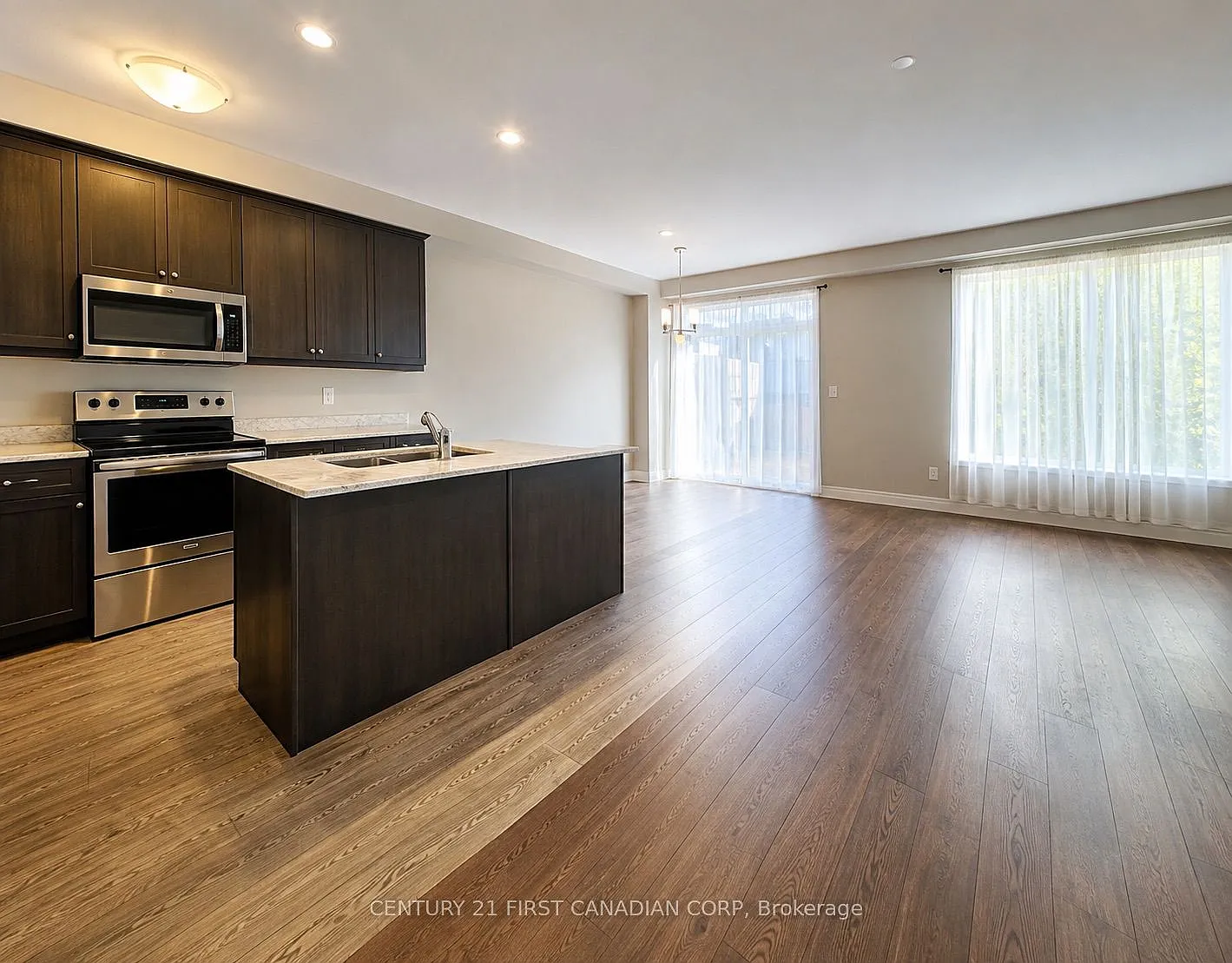 3 bed, $2,600 — Photo 3