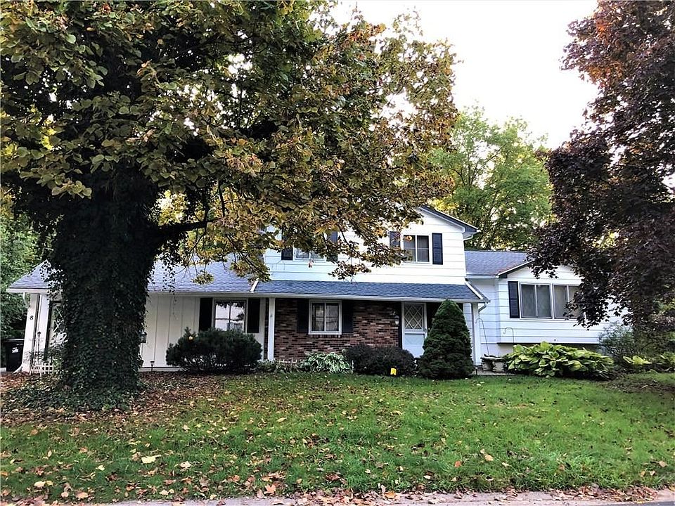 1st image of 8 Charleswood Dr