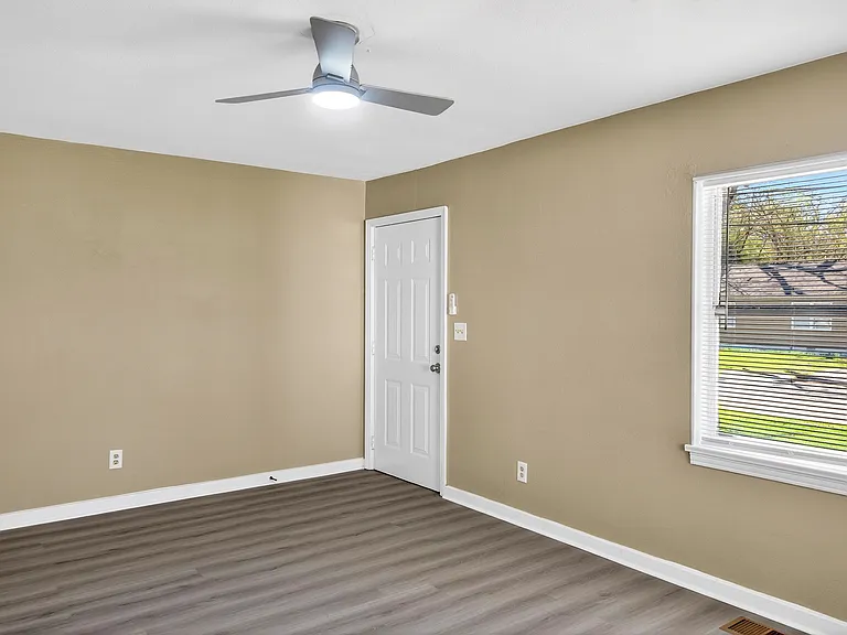 3932 Atlanta Dr — Photo 8
