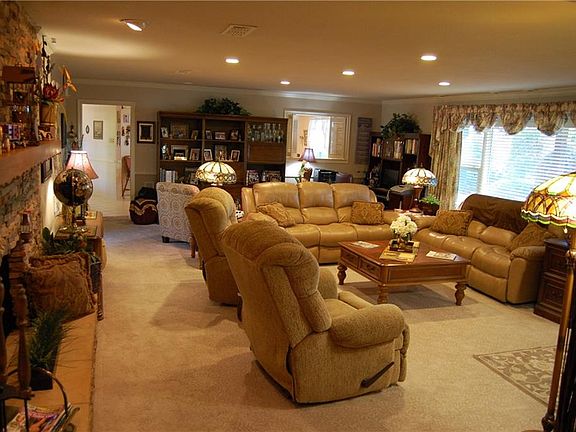 5th image of 175 Jellico Cir