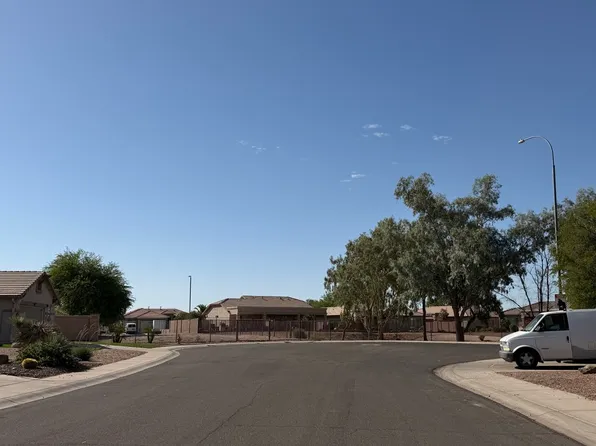 6720 S Four Peaks Pl, Chandler, AZ 85249