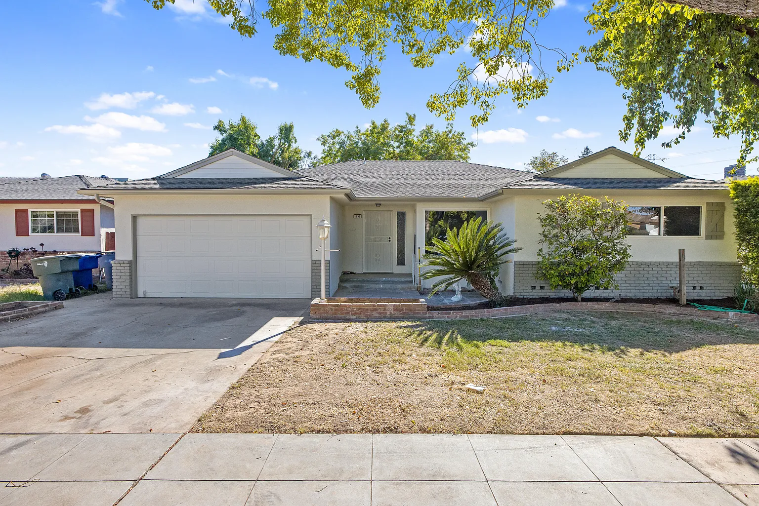 1235 E Stuart Avenue photo 1