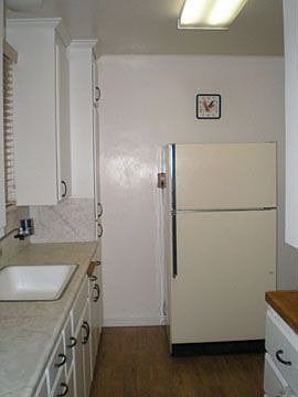 5th image of 2379 Brooks Ave