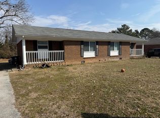 4714 Metro Park Ln, Hixson, TN 37343