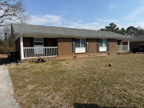 4714 Metro Park Ln, Hixson, TN 37343