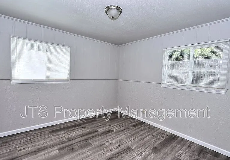 4439 V St #1 — Photo 40