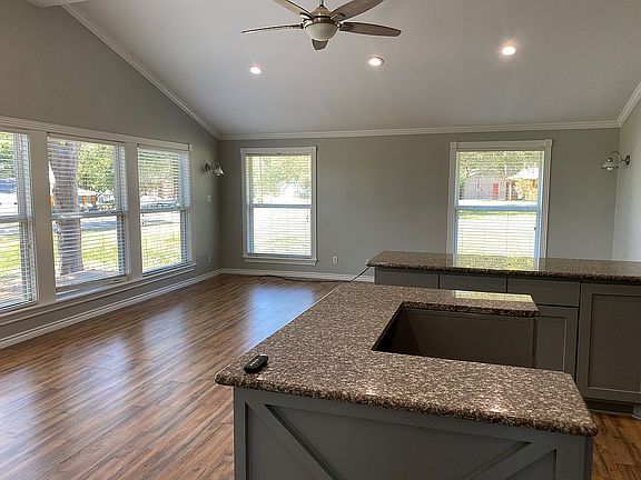 3rd image of 216 Seaside Dr