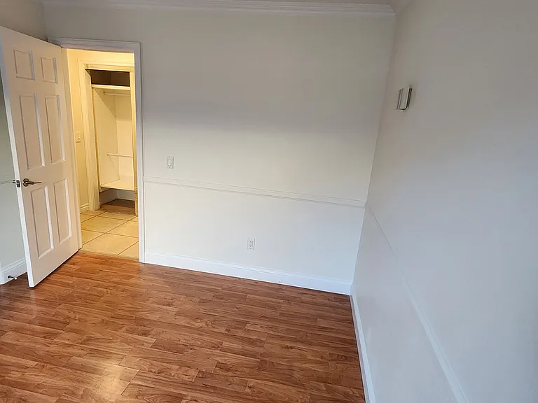 3045 E Newgrove St — Photo 34