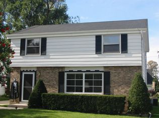 4271 S 89th St, Greenfield, WI 53228