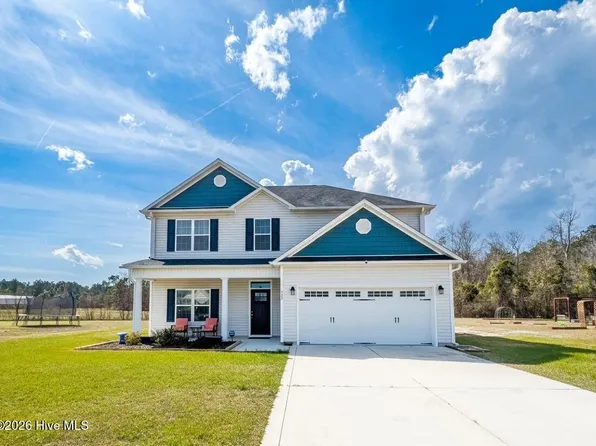 307 Lonesome Dove Court, Maysville, NC 28555