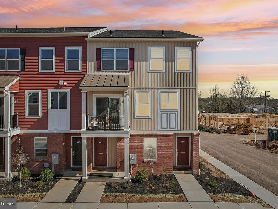 1st image of 232 Chapel Ct #30S