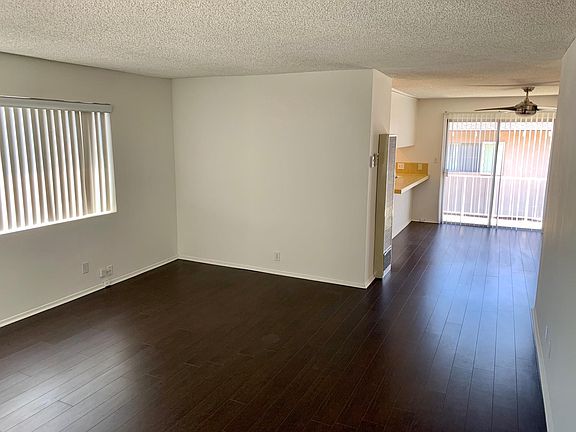3rd image of 730 E Tujunga Ave APT D