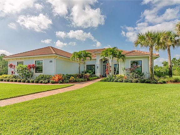 3rd image of 5517 SW Peach Palm Pl