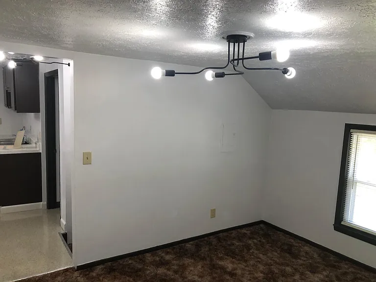 82 E Emerling Ave #2 — Photo 10