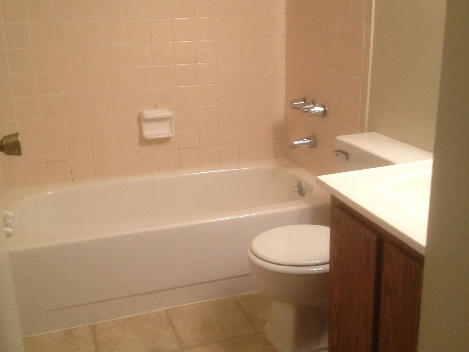 2 bed, 1.5 bath, 1100 sqft, $1,250 — Photo 2