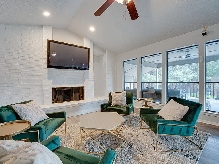 Indian Creek Apartments — Photo 13