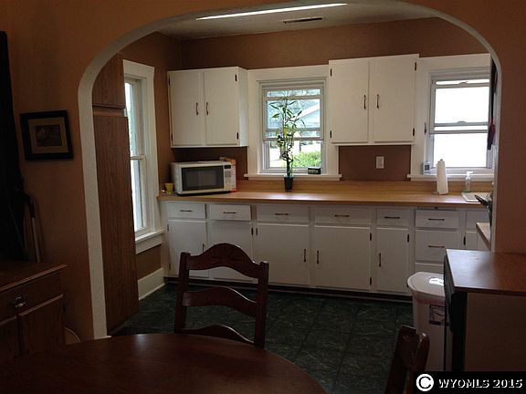 3rd image of 384 N Burritt Ave