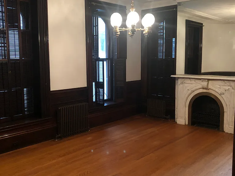 53 2nd St #4 — Photo 1