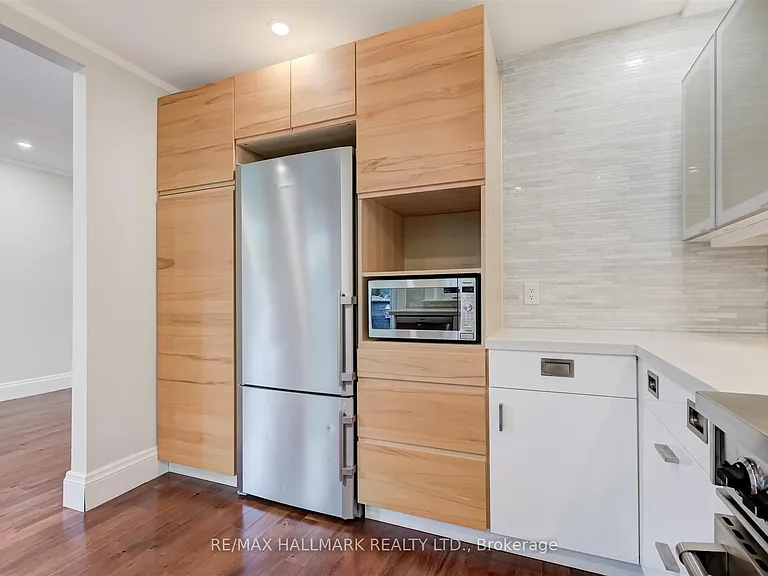 584 Logan Ave — Photo 13