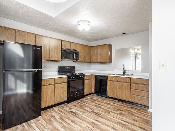 3rd image of 7744 Park North Lake Dr