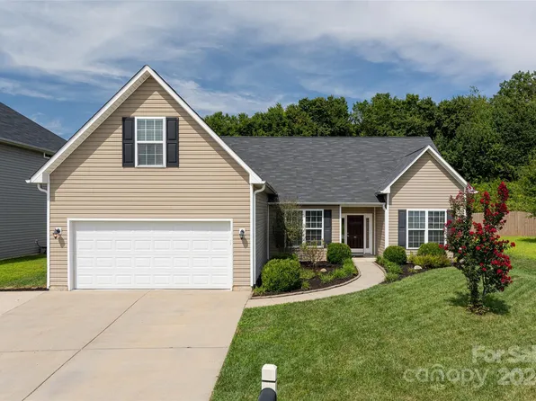 95 Badin Dr, Fletcher, NC 28732