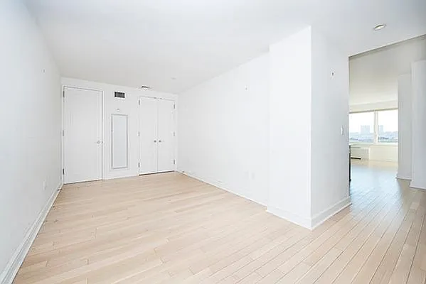 Rented by Keller Williams NYC | media 27