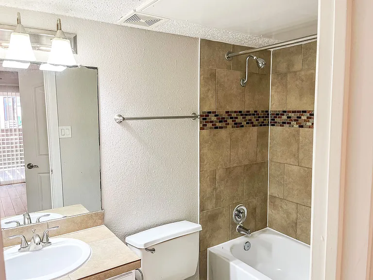 Landings At Northpoint — Photo 22