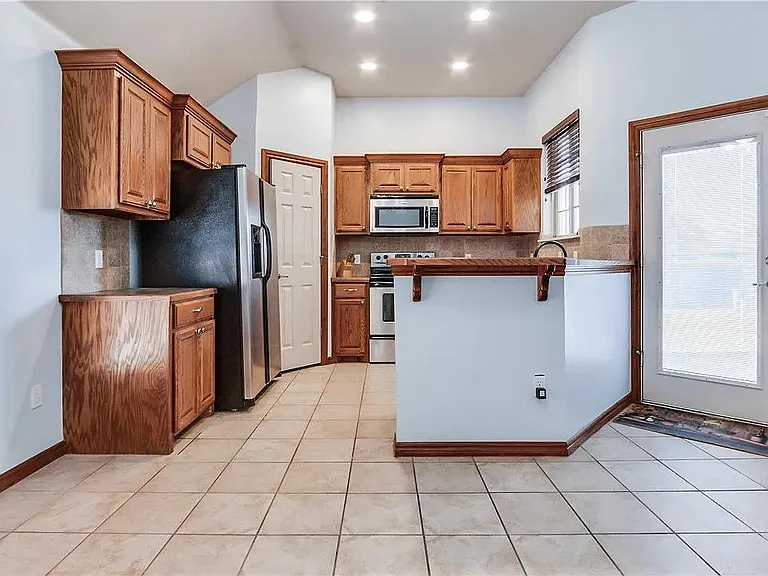 1413 Camber St — Photo 7