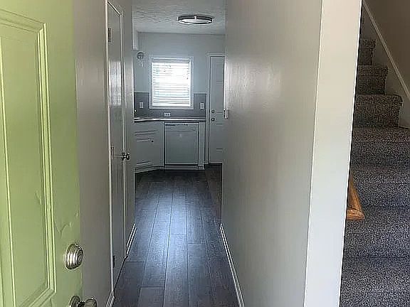 2nd image of 103 W 19th Ave