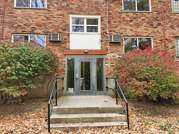 2nd image of 1809 Mears Ave #2
