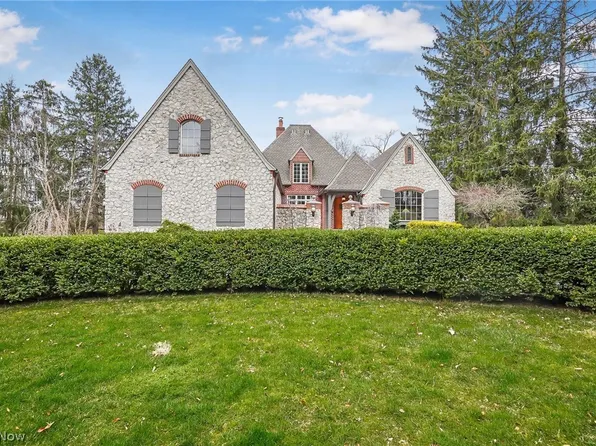 2111 Dunkeith Dr NW, Canton, OH 44708