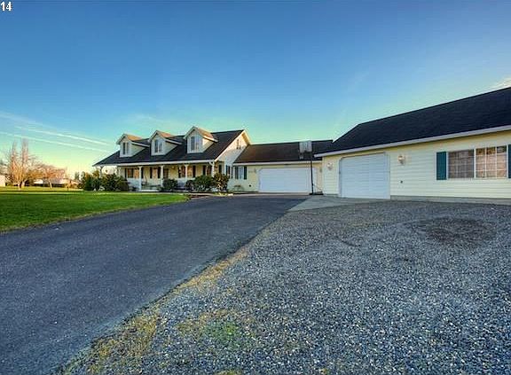 3rd image of 4703 NE 306th Cir