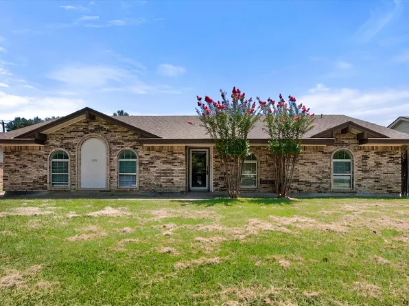 2001 San Jacinto Dr, Arlington, TX 76012