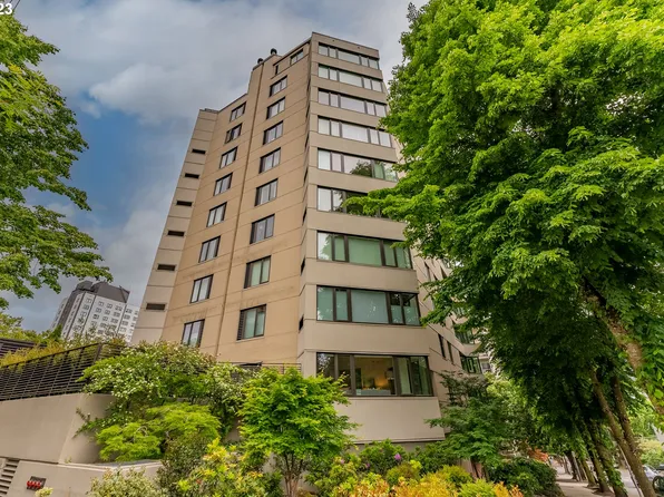 2245 SW Park Pl Unit 1C, Portland, OR 97205