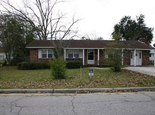 812 Turnpike Rd #B, Claxton, GA 30417