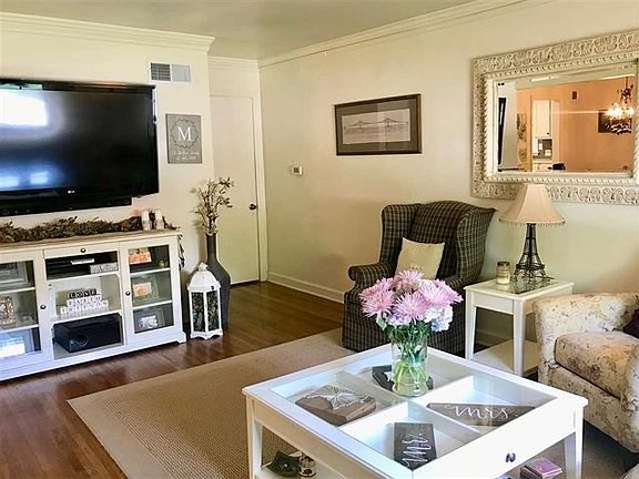 4th image of 3533 Shirlwood Ave