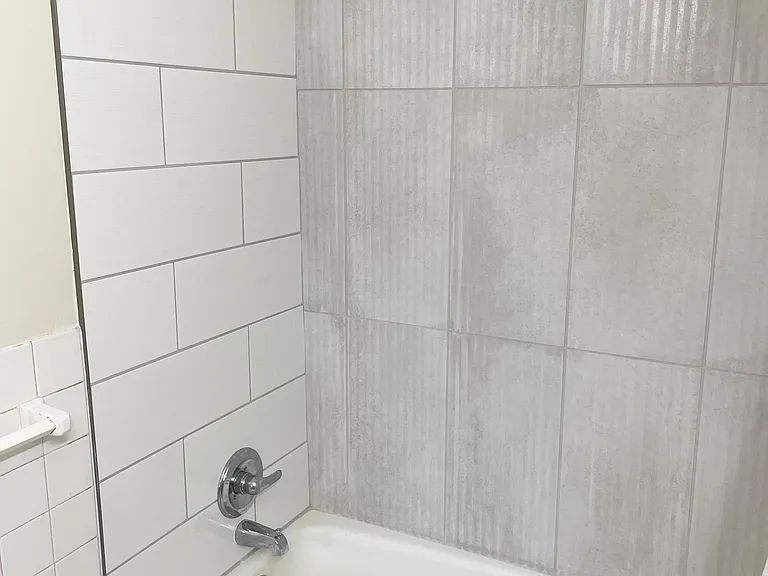 Hall Avenue Apartments — Photo 23