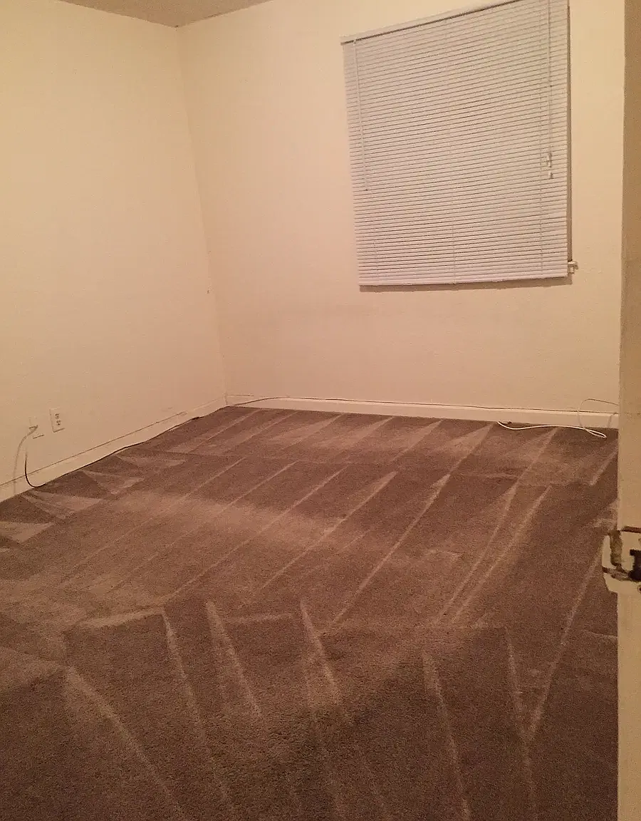 4 bed, 1292 sqft, $4,400 — Photo 3