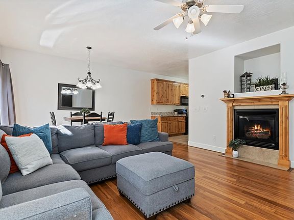 4th image of 604 Normandy Loop Ln